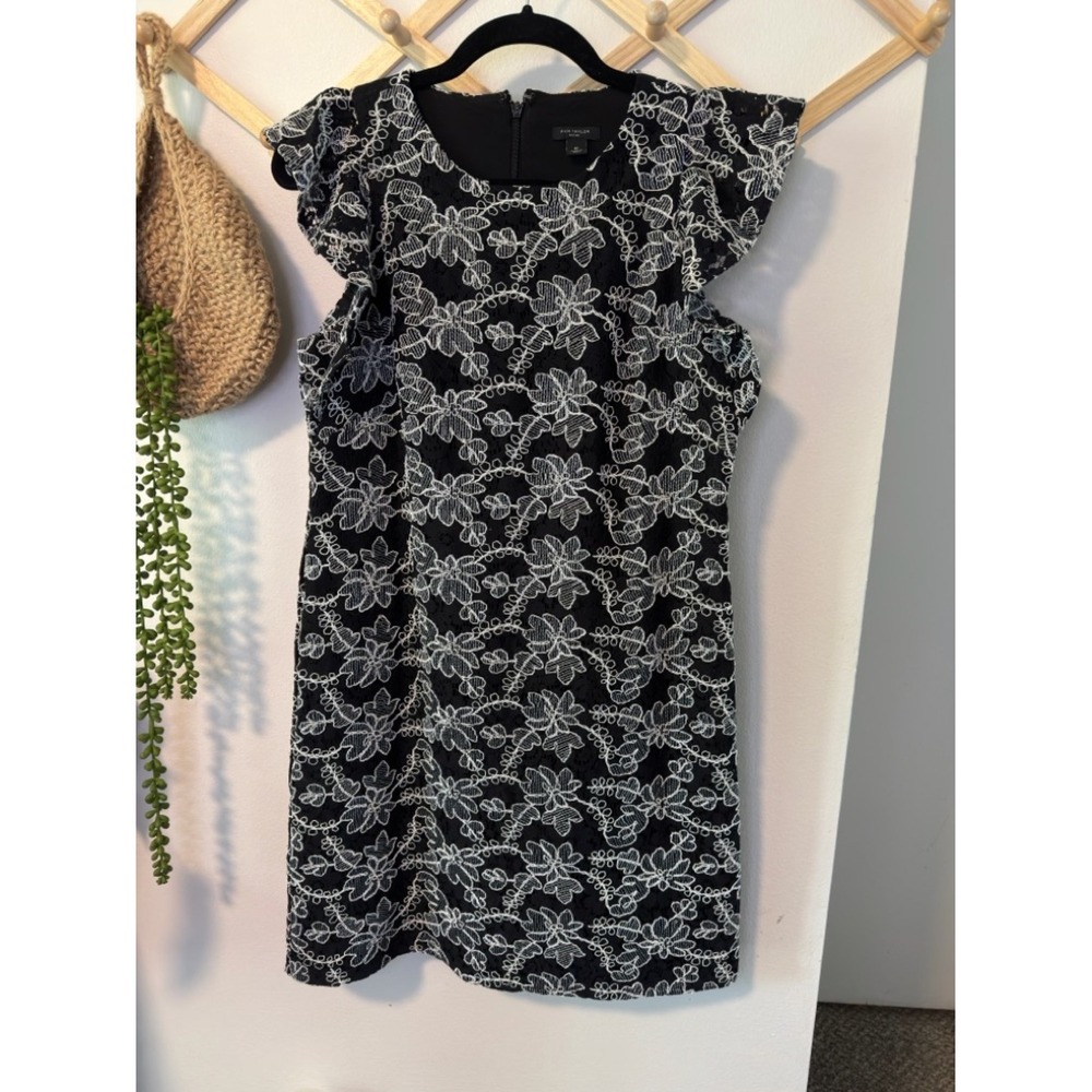 Ann Taylor Floral Embroidered Shift Dress Lace 4P Black White